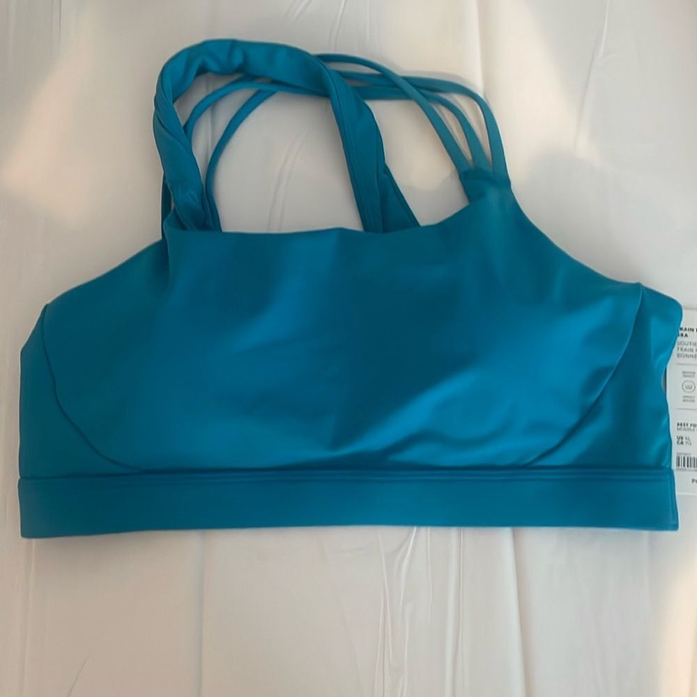 NWT Athleta Train Free Bra. Extra Large. A-C Blueish